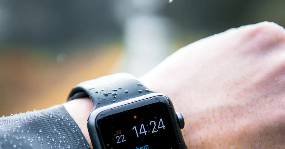 Đánh Giá Garmin Forerunner 165: Đồng Hồ Chạy Bộ Tốt Nhất Cho Người Mới 2026