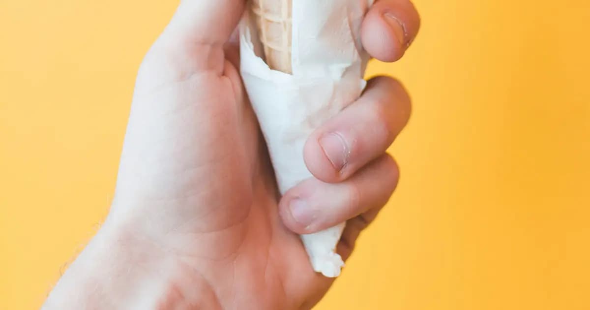 Top 5 Máy Làm Kem Tại Nhà Tốt Nhất 2026 — Tự Làm Kem Mát Lạnh Hè Không Lo Chất Phụ Gia