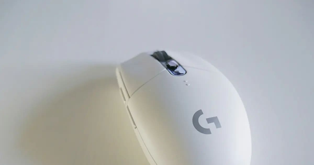Đánh Giá Logitech M650: Chuột Không Dây Thoải Mái Nhất 2026