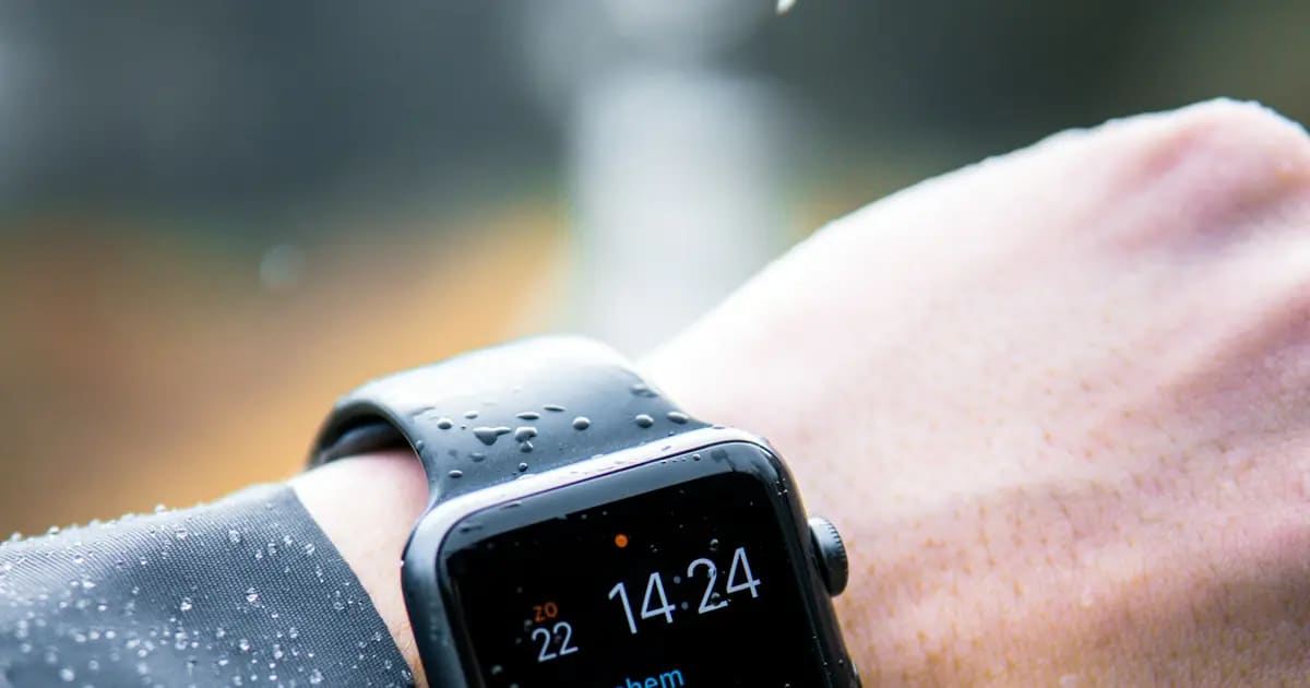 Đánh Giá Garmin Forerunner 165: Đồng Hồ Chạy Bộ Tốt Nhất Cho Người Mới 2026